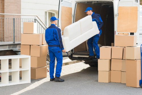 Reliable man with van in Mayfair for residential and office transport