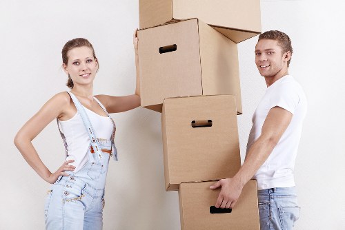 Load-based moving estimate with boxes and furniture